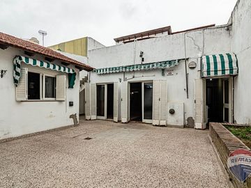 CASA EN VENTA 2 DORMITORIOS - LA PLATA