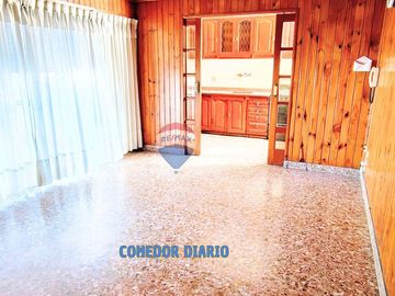 VENTA DEPOSITO C/CASA ARRIBA SARANDÍ QUINCHO