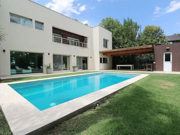 Casa Country Los Cardales 5 ambientes