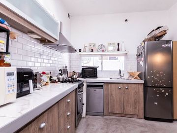 VENTA CASA 4 AMB REFACCIONADA C/TERRAZA BURZACO