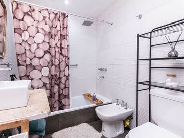 VENTA CASA 4 AMB REFACCIONADA C/TERRAZA BURZACO
