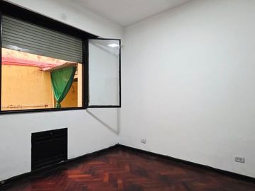 VENTA DEP 3 AMB CON 2 PATIOS A RECICLAR CHACARITA