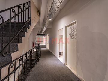 VENTA - LOCAL en PALACIO BAROLO