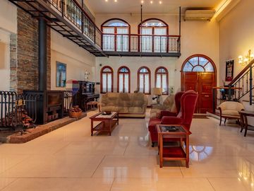 CASA CON JARDIN Y PILETA FINANCIA 100%!!