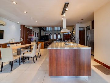 CASA CON JARDIN Y PILETA FINANCIA 100%!!