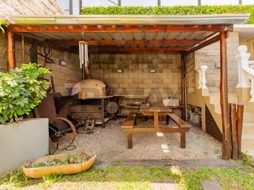 CASA CON JARDIN Y PILETA FINANCIA 100%!!