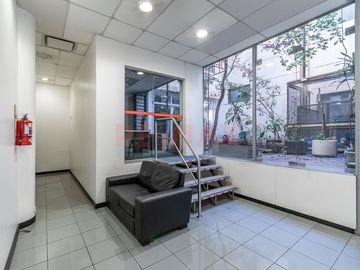 Venta edificio en Almagro