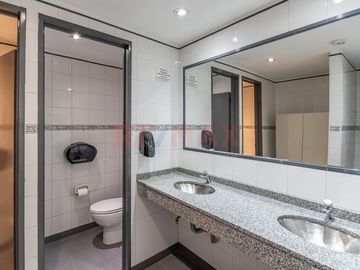 Venta edificio en Almagro