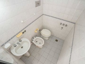 ALQUILER COMERCIAL PH PARQUE PARRILLA SIN EXPENSAS