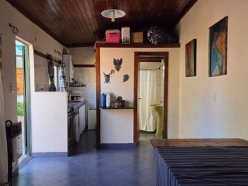 CASA CON JARDIN EN 3 DE FEBRERO