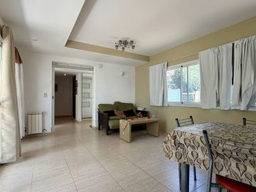 Casa en venta 6 ambientes  San Bernardo