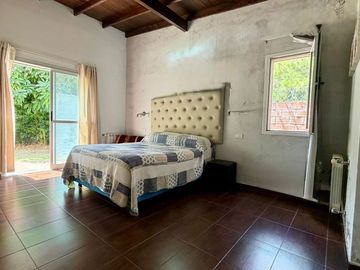 Casa en venta 6 ambientes  San Bernardo