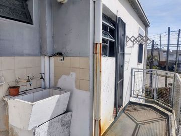 PH venta 3 dorm al frente con balcón Gonnet