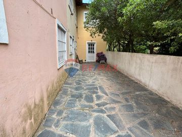 VENTA PH EN VILLA GESELL A DOS CUADRAS DEL MAR