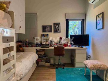 VENTA CASA 4 DORM + ESTUDIO -  CANALES DE PLOTTIER