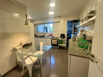 4 ambientes al frente con balcon Chacarita