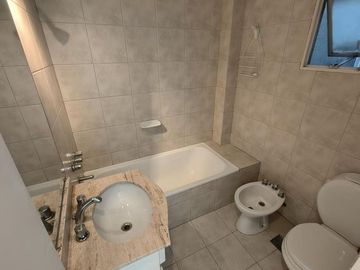 VENTA DEPTO 2 AMB BAÑO Y TOILETTE APTO PROFESIONAL