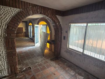 VENTA CASA A REFACCIONAR EN B° SAN SALVADOR