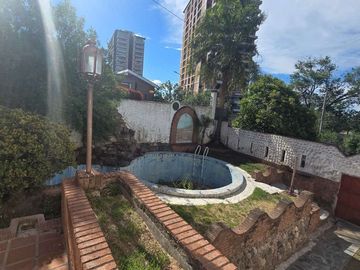 VENTA CASA A REFACCIONAR EN B° SAN SALVADOR