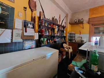 Venta Casa + 2 locales importantes Rodríguez centr
