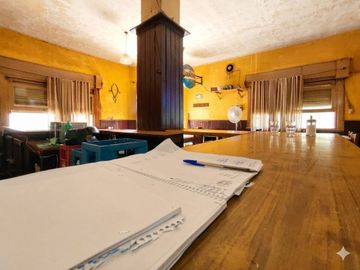 Venta Casa + 2 locales importantes Rodríguez centr