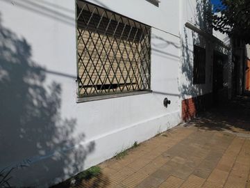 Venta Casa + 2 locales importantes Rodríguez centr