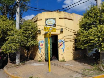 Venta Casa + 2 locales importantes Rodríguez centr