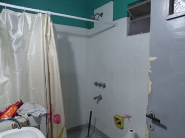 Venta Casa + 2 locales importantes Rodríguez centr