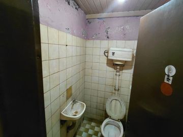 Venta Casa + 2 locales importantes Rodríguez centr