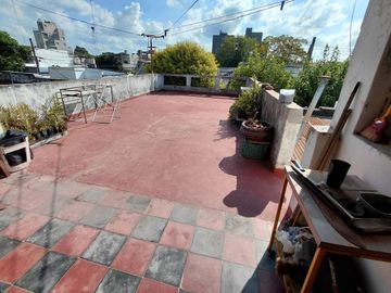 Venta Casa + 2 locales importantes Rodríguez centr