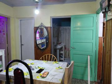 Venta Casa + 2 locales importantes Rodríguez centr