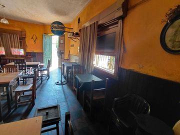 Venta Casa + 2 locales importantes Rodríguez centr