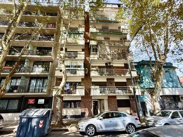 VENTA MONOAMBIENTE COLEGIALES C/BALCON FTE. PLAZA