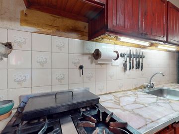 VENTA CASA 3 AMBIENTES CON LOCAL EN MORON
