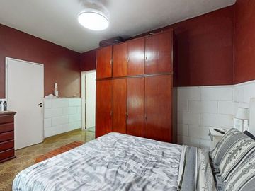 VENTA CASA 3 AMBIENTES CON LOCAL EN MORON