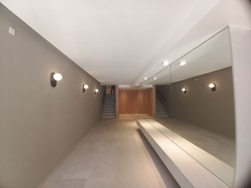 Venta mono amb piso 1°  parrilla en Villa Crespo