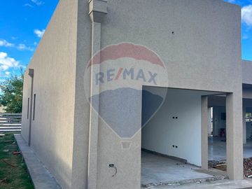 VENTA - CASA 4 AMB. UNA PLANTA - B° SAN SEBASTIÁN