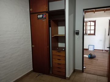 CASA 4 AMBIENTES VENTA MERLO