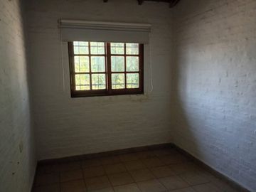 CASA 4 AMBIENTES VENTA MERLO