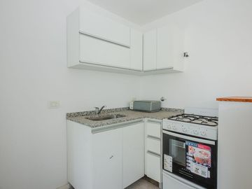 VENTA 2 AMB C/COCHERA A ESTRENAR SAN MARTIN CENTRO