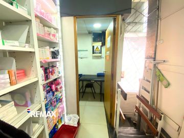 Local en Venta Esquina frente Plaza San Martín