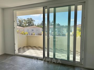 VENTA DPTO 2 amb 1er PISO SARAVI VILLAGE PILAR