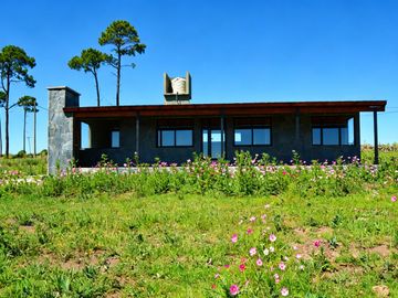 CASA A ESTRENAR EN VENTA VILLA YACANTO 2 DOR 3800m
