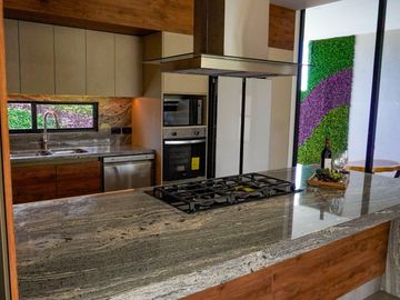 Casa en Condominio en Venta en Zona Hotelera