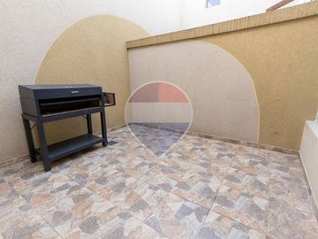Duplex en venta de 2 dormitorios, patio y cochera