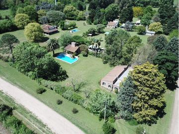 Quinta 6 ambientes venta Pilar