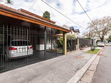 VENTA CASA 5 AMBIENTES COCHERA QUINCHO ADROGUE