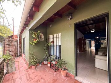 Casa 2 Dormitorios en Venta en Villa Elisa Patio