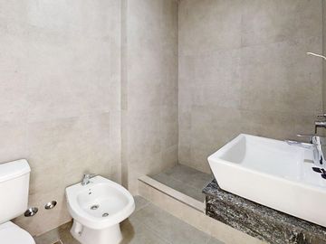 3 ambientes a estrenar con balcón y terraza propia