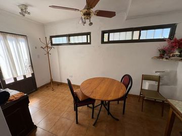 VENTA CASA 2 DORMITORIOS Y QUINCHO - B° 2 HERMANOS